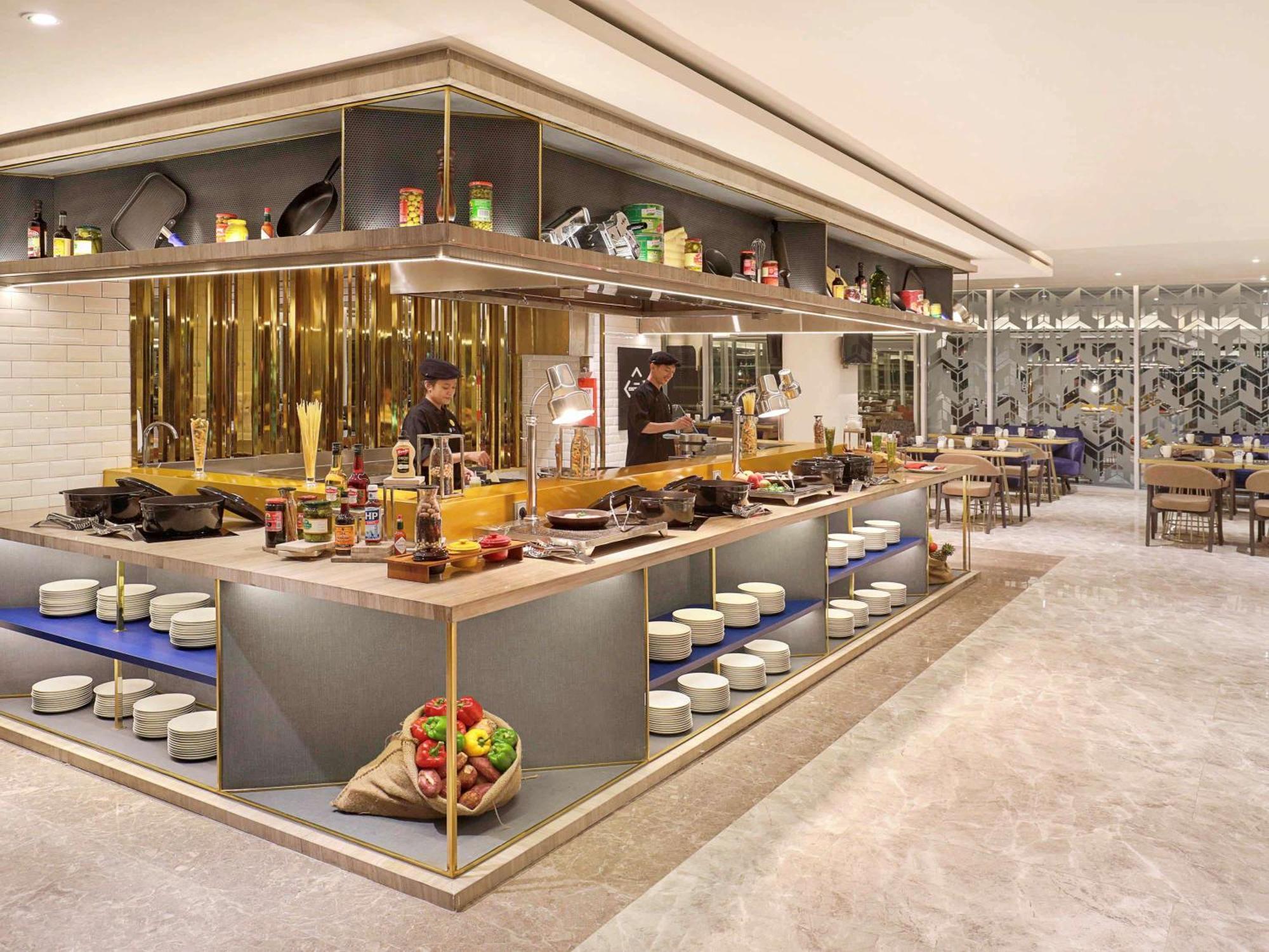Novotel Jakarta Cikini Екстер'єр фото