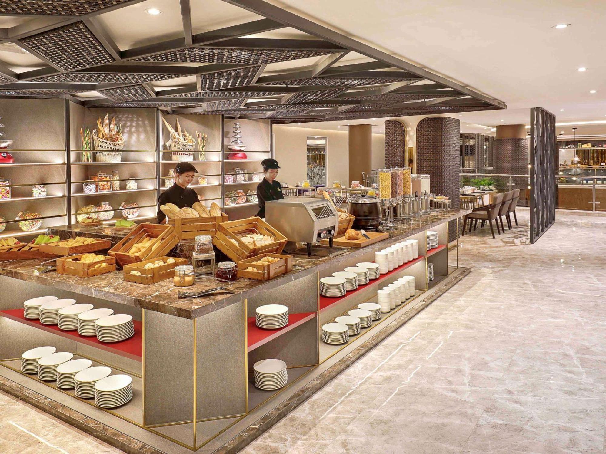 Novotel Jakarta Cikini Екстер'єр фото